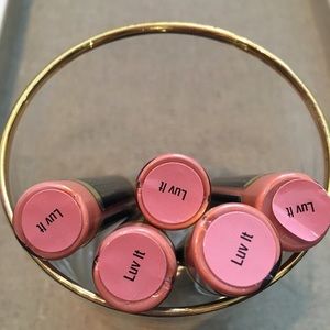 LipSense in the shade: Luv It.
